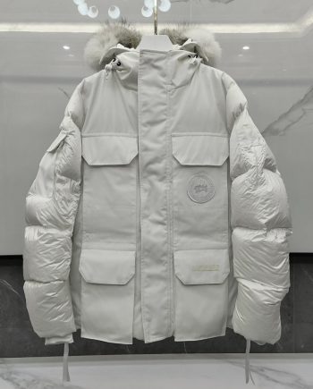 Replica Canada Goose  Expedition Down Jacket in White