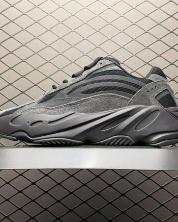 Replica Adidas Yeezy Boost 700 V2 ” Vanta ” #YZ700-10